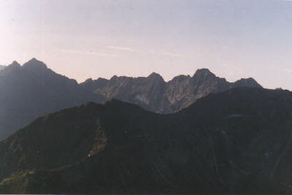 Widok z Krzyżnego na Tatry Polskie.